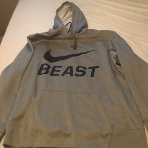 Nike therma fit hooded sweatshirt XL
